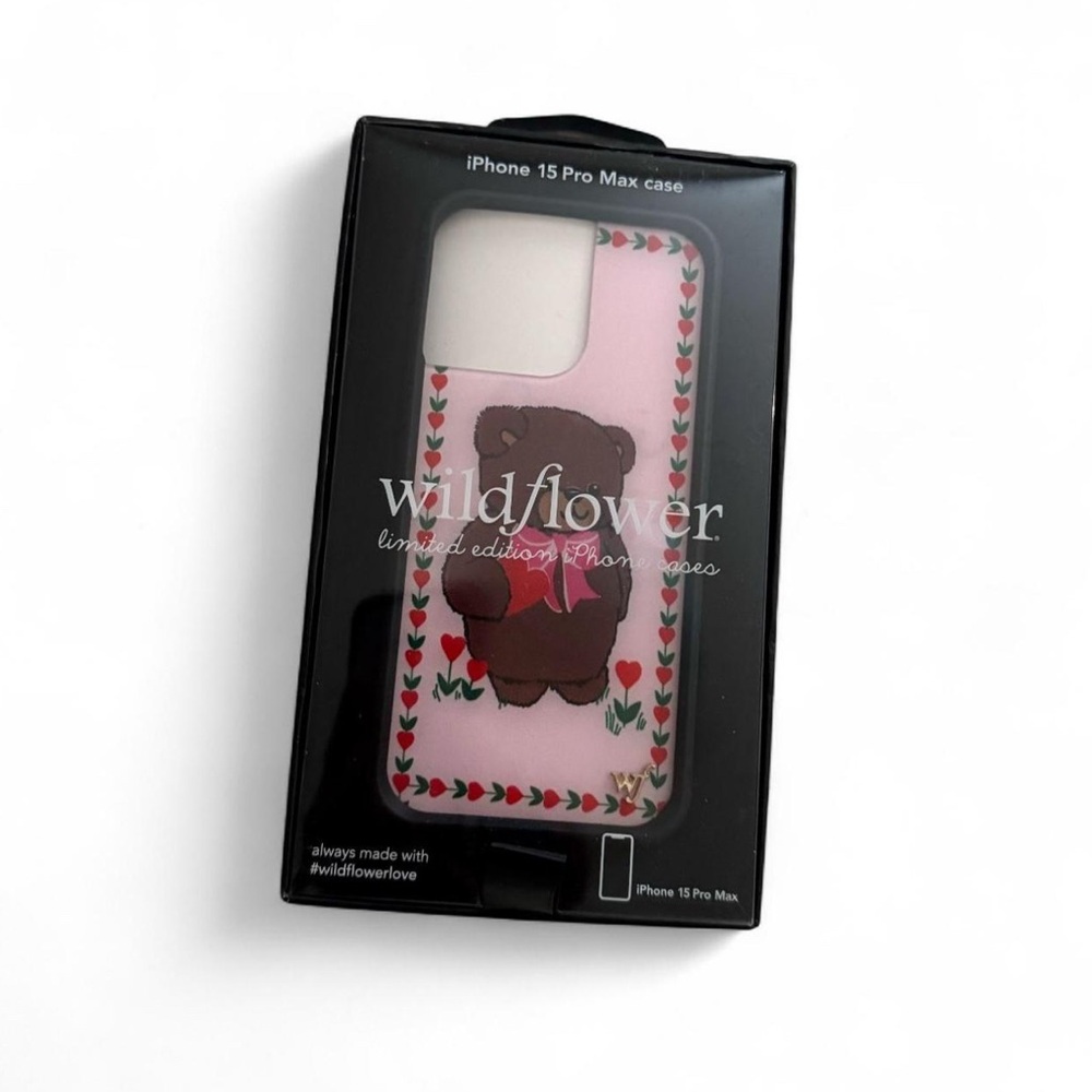 Cute Bear Wildflower Bear iPhone Case with Heart Design Iphone 15 Pro Max